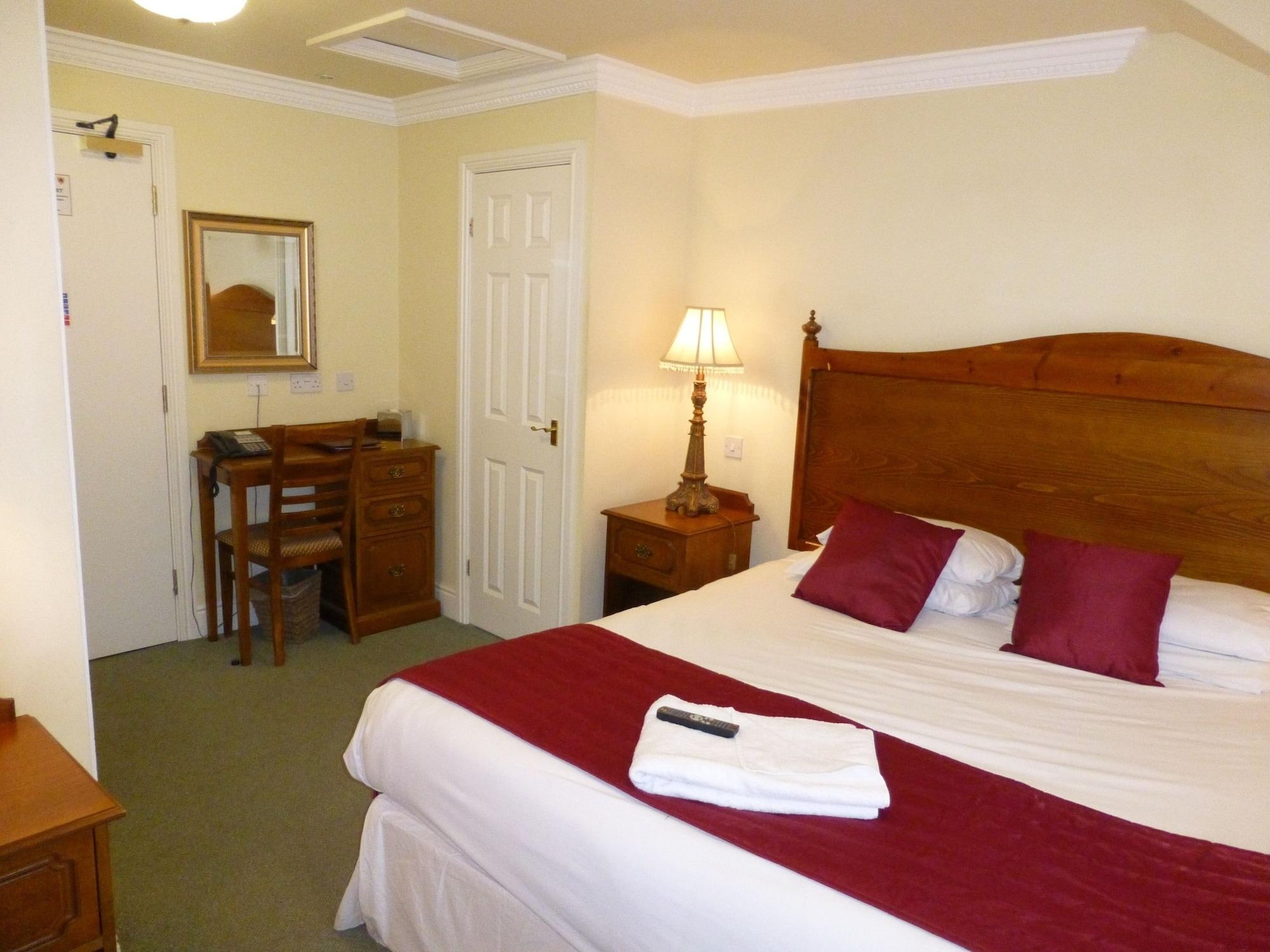 The Atherstone Red Lion Hotel מראה חיצוני תמונה