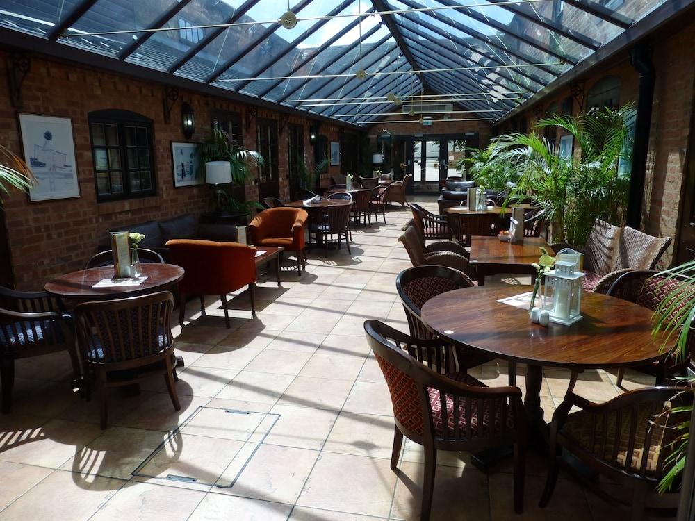 The Atherstone Red Lion Hotel מראה חיצוני תמונה