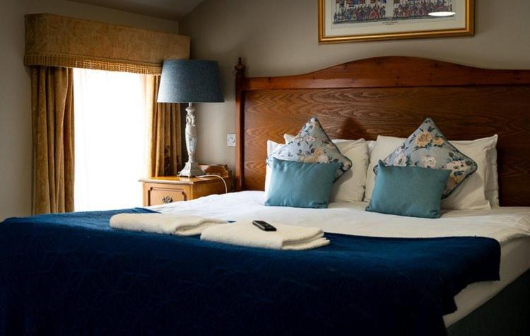 The Atherstone Red Lion Hotel מראה חיצוני תמונה