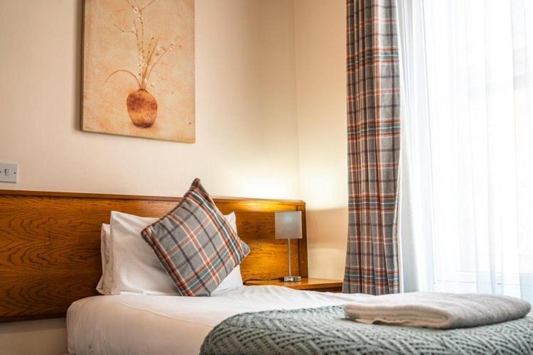 The Atherstone Red Lion Hotel מראה חיצוני תמונה